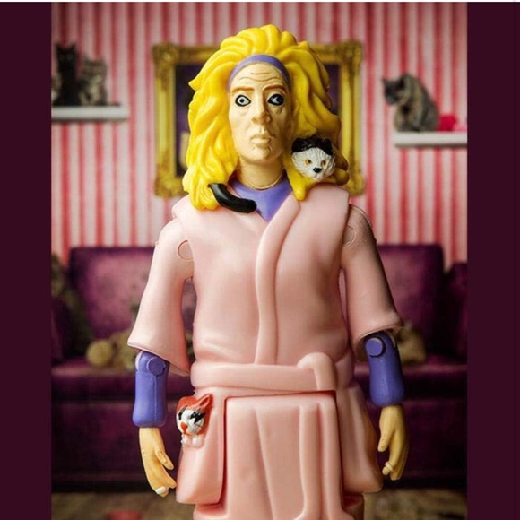 Archie McPhee Crazy Cat Lady Action Figure with 6 Cats NIB - Picture 4 of 9